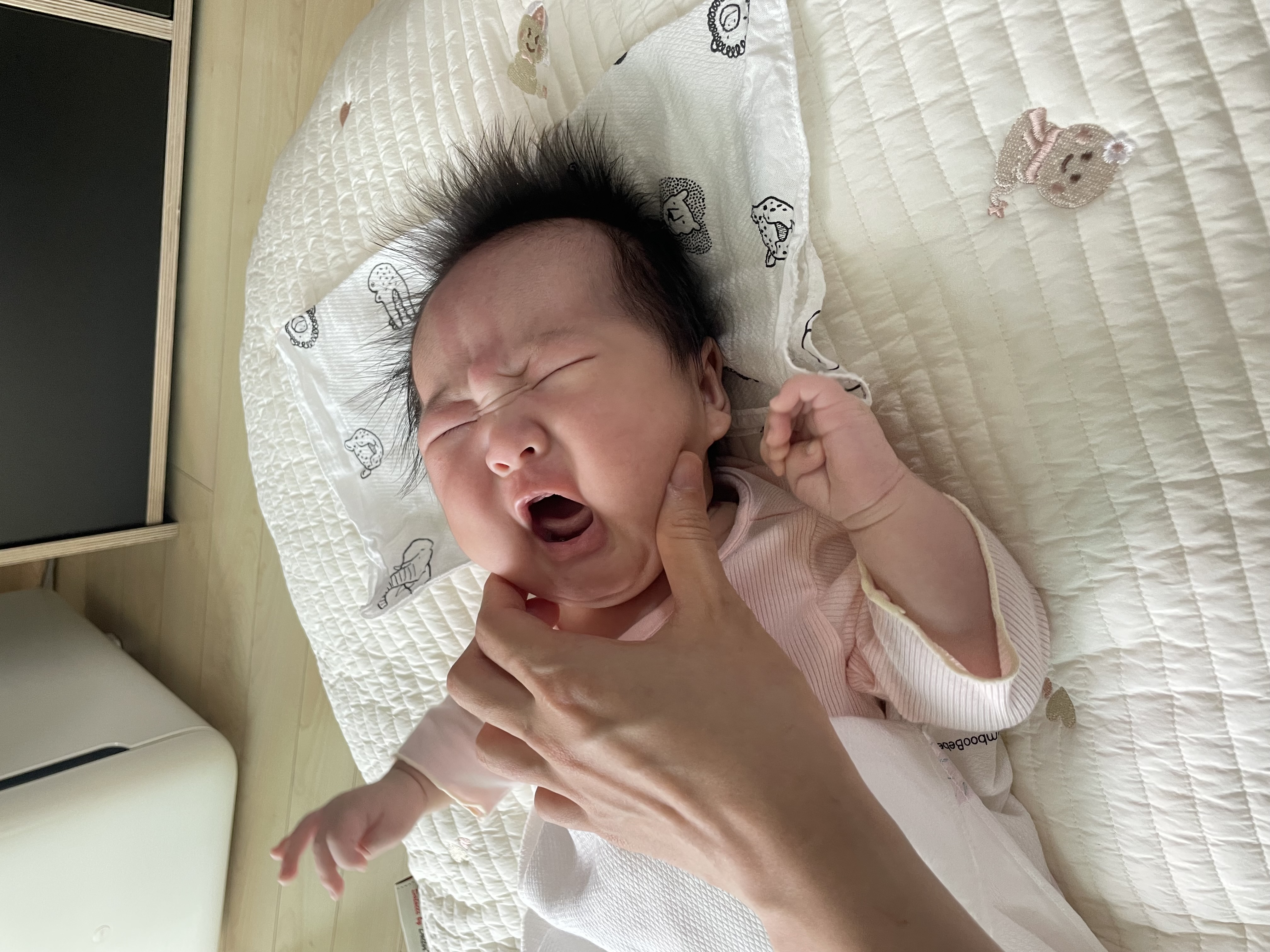 울음을 터뜨리는 해린이